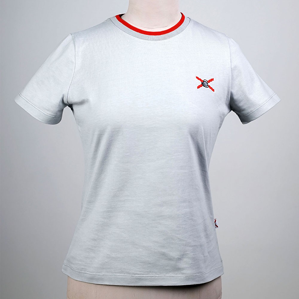Camiseta Gris Patente en Cuello