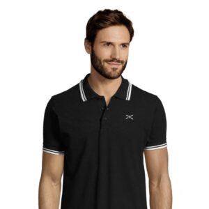 polo negro con patentes diego alferez